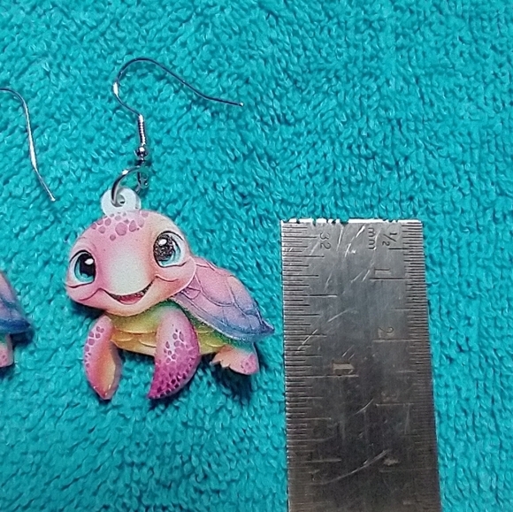 Cute multicolor colorful smiling turtle wire dangle earrings blue pink green - Picture 2 of 3